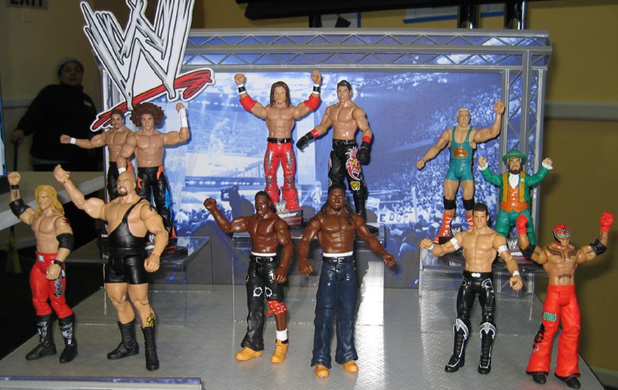 http://www.ringsidecollectibles.com/Merchant2/graphics/00000001/mattel_2packs_tf_2010_1.jpg