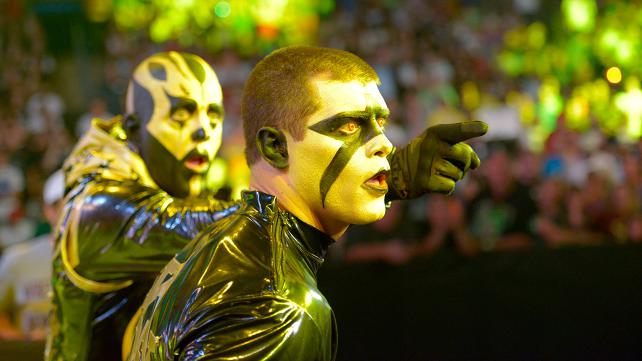 Goldust points his younger brother Stardust in an intense new direction!