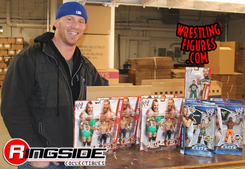 http://www.ringsidecollectibles.com/mm5/graphics/00000001/hawkins_haul.jpg