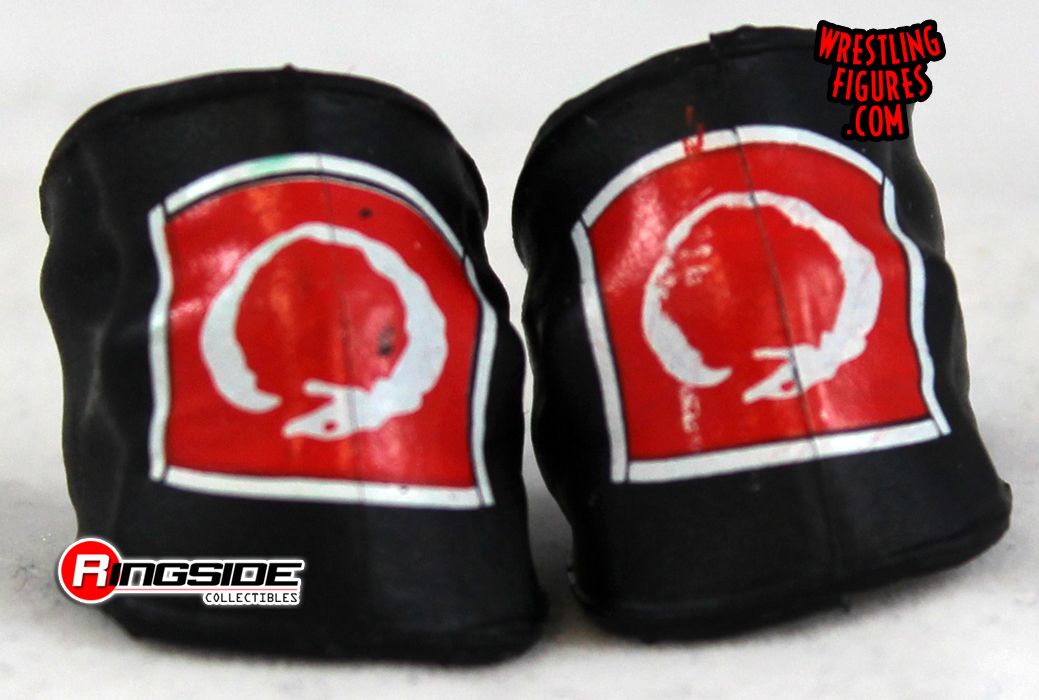 Loose Accessory Sheamus Pair of Knee Pads Ringside Collectibles