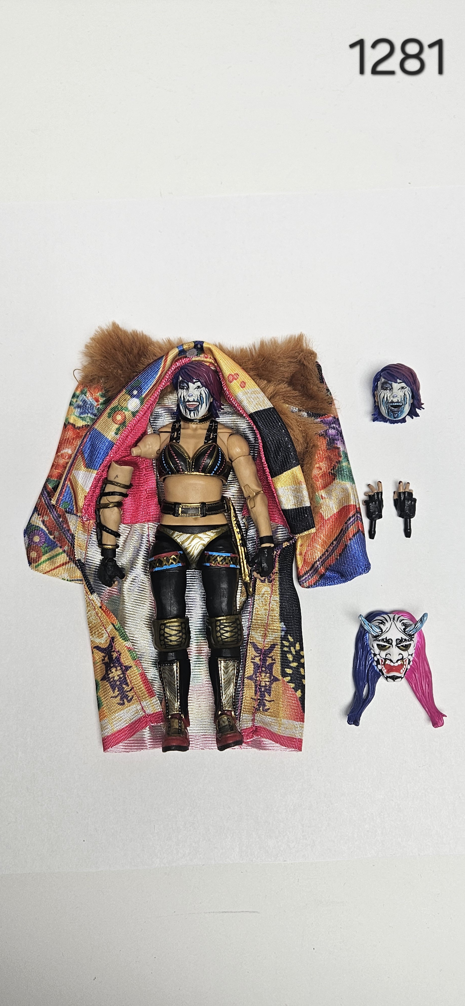 Figurine articulée Mattel Ultimate Edition Wave 20 autographiée par Asuka WWE